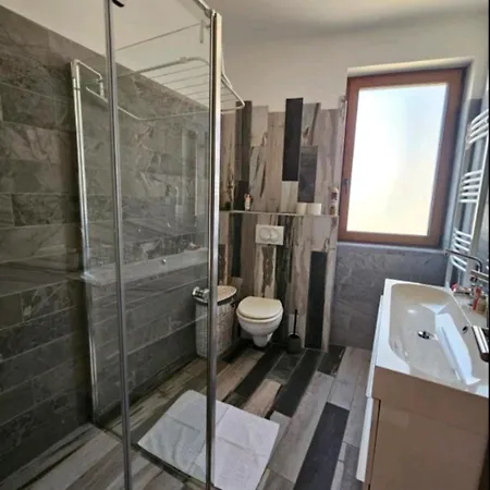 White Rose Luxury Balaton Apartmán *